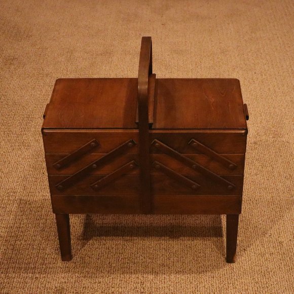 A.S. STRØMMEN BRUK HAMAR Vintage Wooden Sewing Box With, Draws, Legs & Handle - Picture 1 of 8